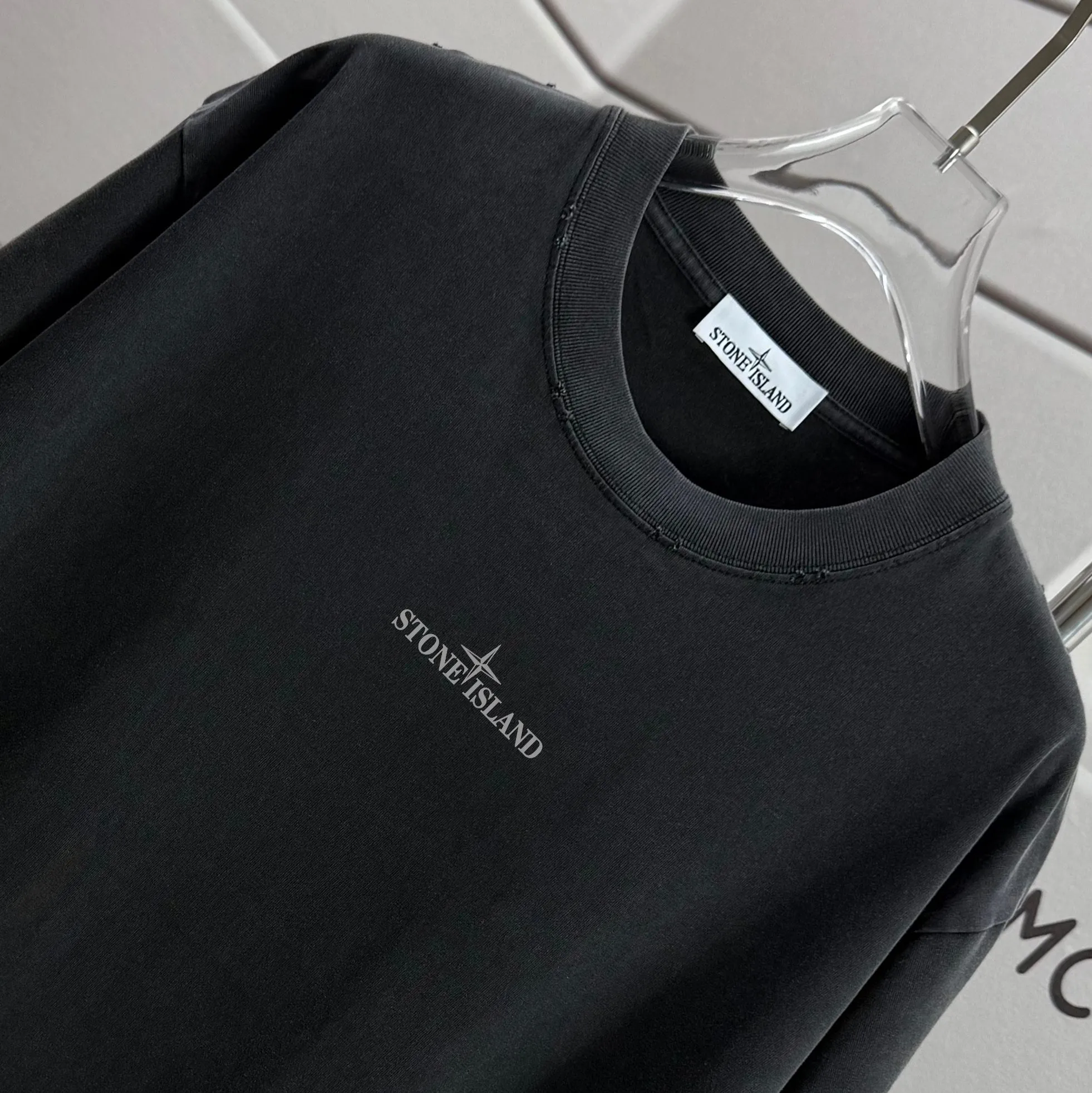P160 Ston* islan* 石*岛 2025 autumn and winter new style Washed and worn 320g round neck short-sleeved tee Unisex loose version Color: Washed black Washed white Washed gray Brown Size: S M L XL XXL Size: S (90-130 pounds) M (120-150 pounds) L (140-165 pounds) (160-180 catties) XXL (180-210 catties)
